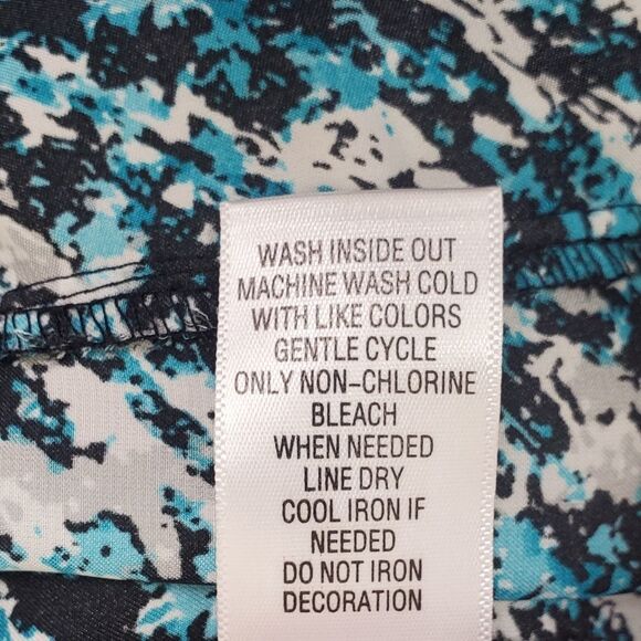 Studded-neckline high-low tank with an abstract design by Apt. 9 / Women's Small - Picture 9 of 10